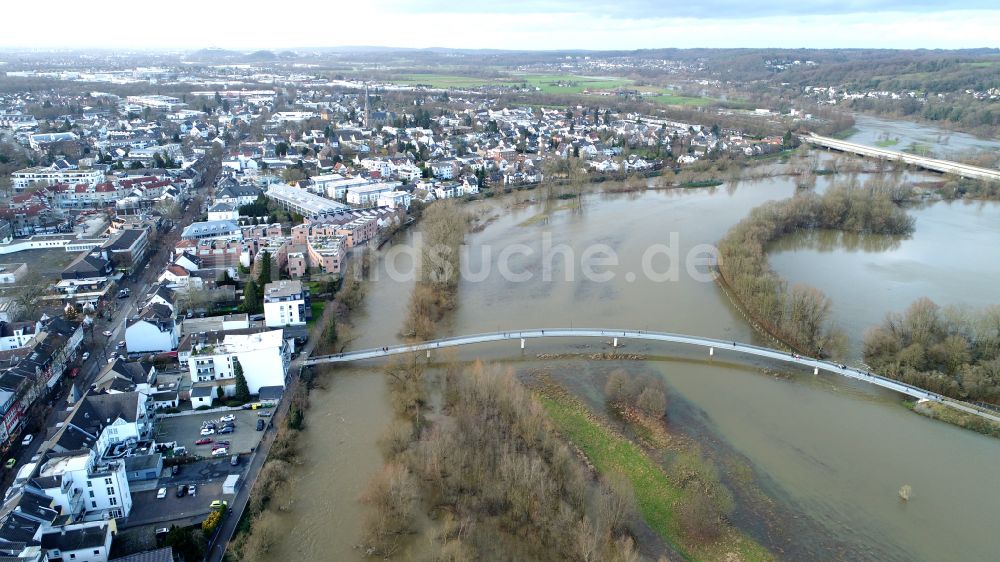 Hennef (Sieg) von oben - Hochwasser und Fluss verlauf der Sieg in Hennef (Sieg) im Bundesland Nordrhein-Westfalen, Deutschland