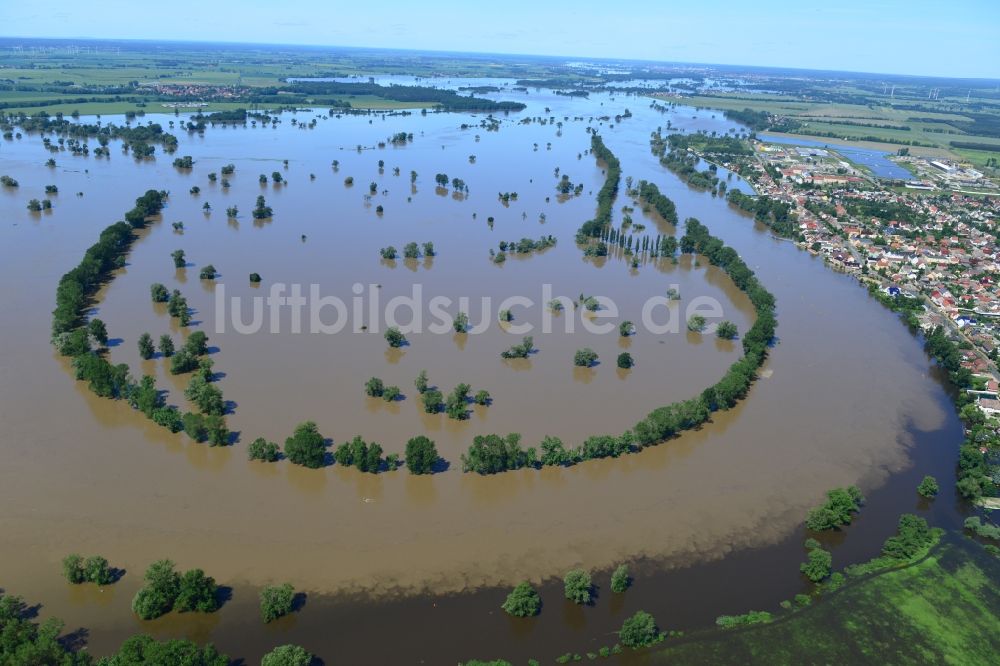 Luftbild Elster - Hochwasser Pegel - Situation durch Überschwemmung und Übertritt der Ufer der Elbe bei Elster (Elbe) im Bundesland Sachsen-Anhalt