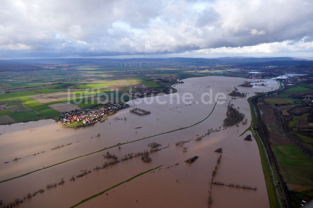 Luftbild Einbeck - Hochwasserrückhaltebecken - Schutz- Damm Bauwerk Leinepolder Einbeck in Einbeck im Bundesland Niedersachsen, Deutschland