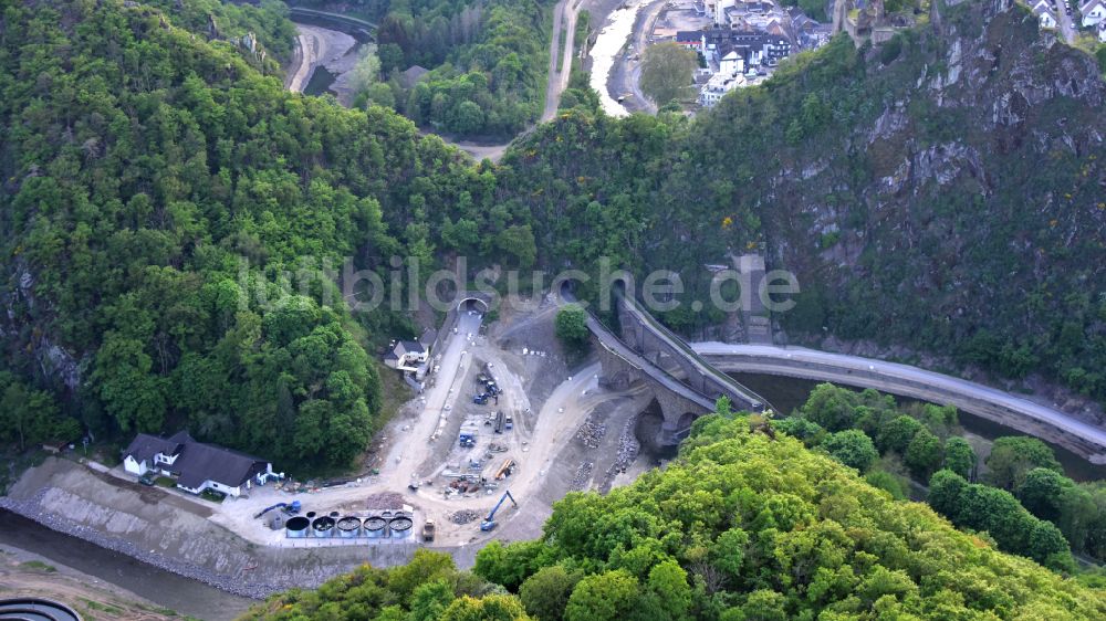 Luftaufnahme Altenahr - Hochwasserschäden der Flutkatastrophe der Ahr in Altenahr im Bundesland Rheinland-Pfalz, Deutschland