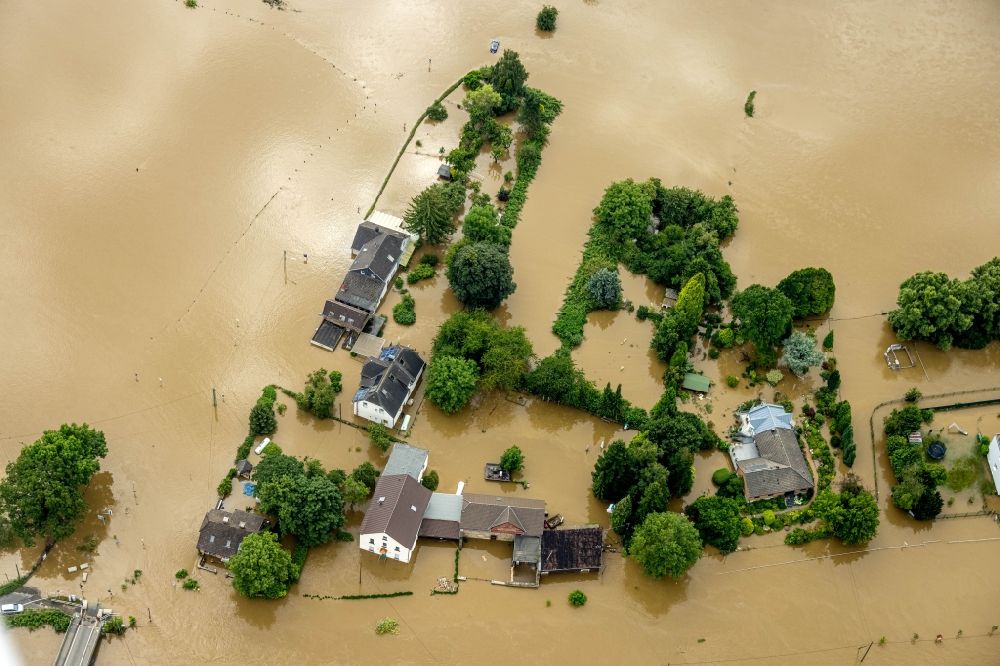 Luftaufnahme Bochum - Hochwasserschäden der Flutkatastrophe entlang der Ruhr in Bochum im Bundesland Nordrhein-Westfalen, Deutschland