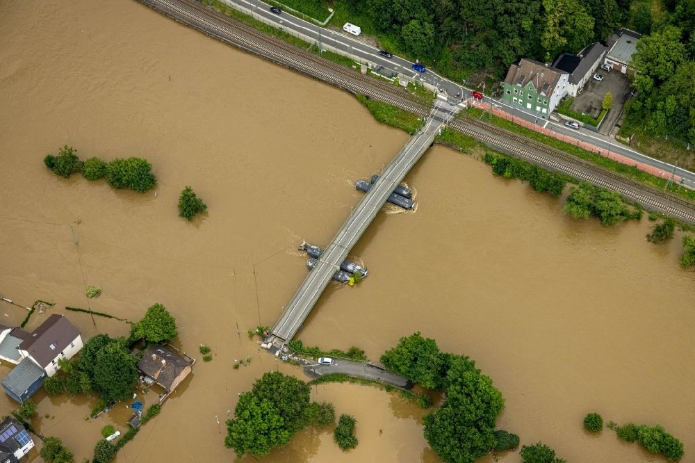 Luftbild Bochum - Hochwasserschäden der Flutkatastrophe entlang der Ruhr in Bochum im Bundesland Nordrhein-Westfalen, Deutschland