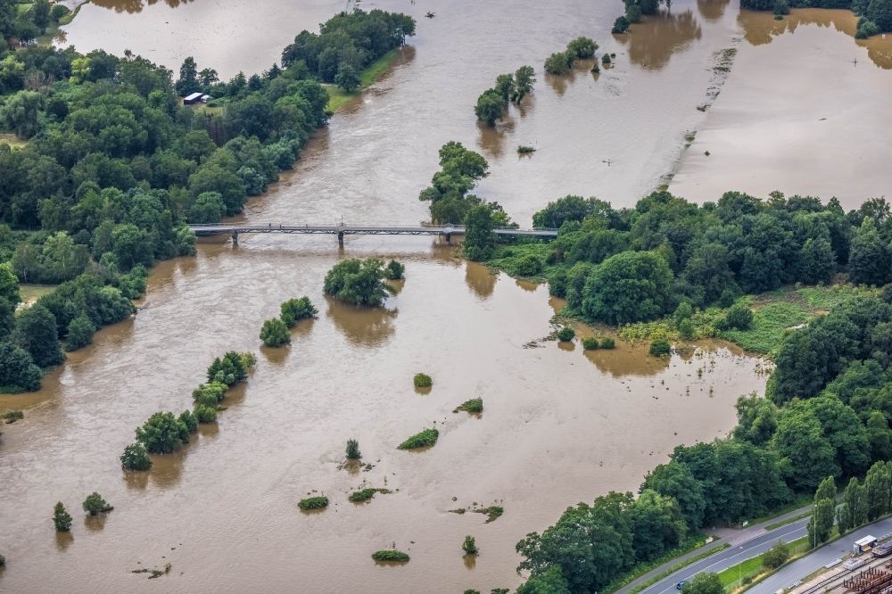 Luftbild Witten - Hochwasserschäden der Flutkatastrophe am Flußverlauf der Ruhr in Witten im Bundesland Nordrhein-Westfalen, Deutschland