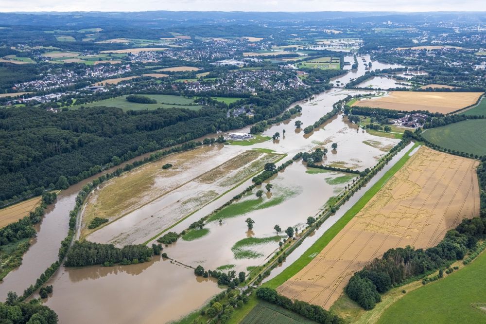 Schwerte von oben - Hochwasserschäden der Flutkatastrophe an der Ruhr in Schwerte im Bundesland Nordrhein-Westfalen, Deutschland