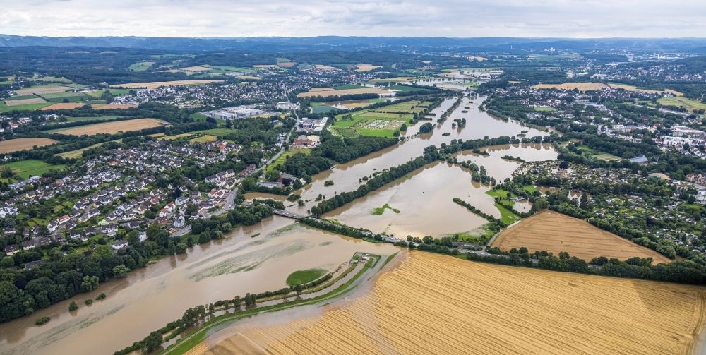 Schwerte von oben - Hochwasserschäden der Flutkatastrophe an der Ruhr in Schwerte im Bundesland Nordrhein-Westfalen, Deutschland