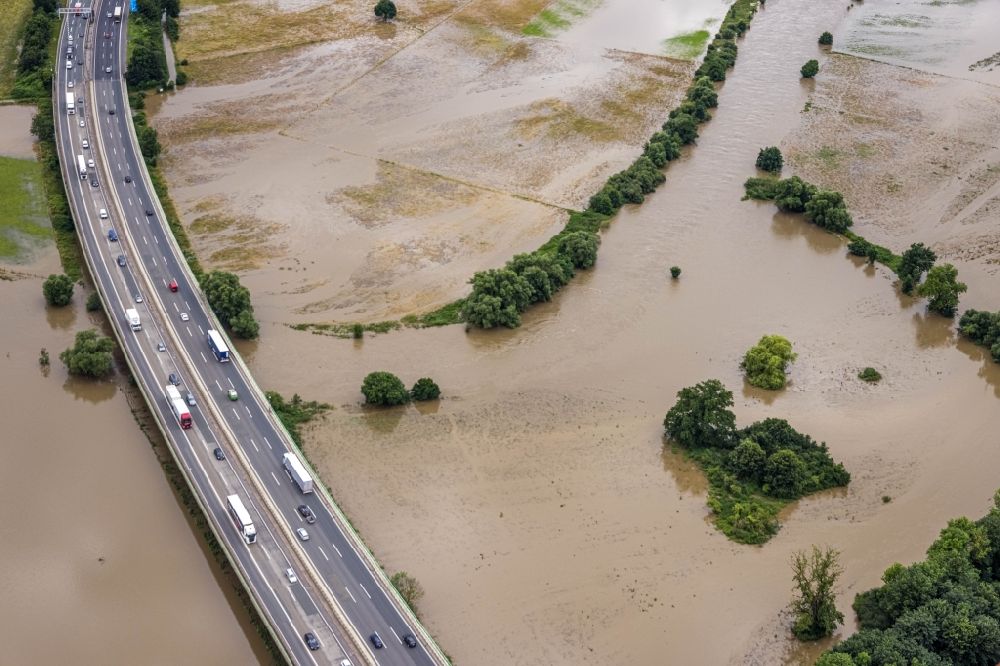 Luftbild Schwerte - Hochwasserschäden der Flutkatastrophe Schwerte Ergste Autobahnbrücke E41 in Schwerte im Bundesland Nordrhein-Westfalen, Deutschland