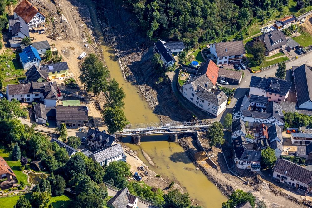 Luftaufnahme Schuld - Hochwasserschäden der Flutkatastrophe am Verlauf der Ahr in Schuld im Bundesland Rheinland-Pfalz, Deutschland