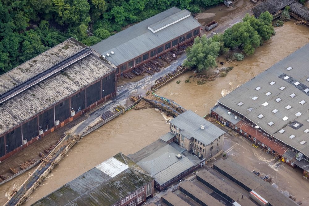 Luftaufnahme Hagen - Hochwasserschäden der Flutkatastrophe am Verlauf von Ruhr und Volme in Hagen im Bundesland Nordrhein-Westfalen, Deutschland