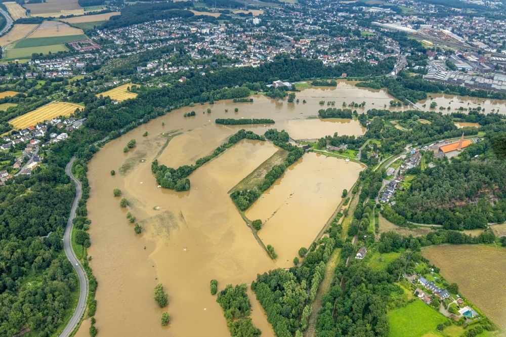 Luftbild Witten - Hochwasserschäden der Flutkatastrophe an der Wassergewinnungsanlage der Wasserwerke Westfalen GmbH an der Muttentalstraße in Witten im Bundesland Nordrhein-Westfalen, Deutschland