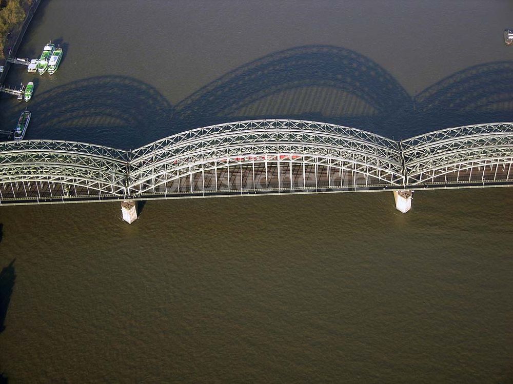 Luftbild Köln - Hohenzollernbrücke in Köln