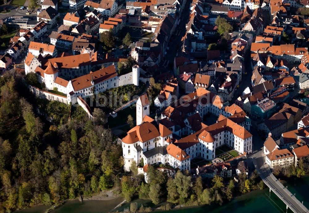 Luftaufnahme Füssen - Hohes Schloss Füssen in Füssen im Bundesland Bayern