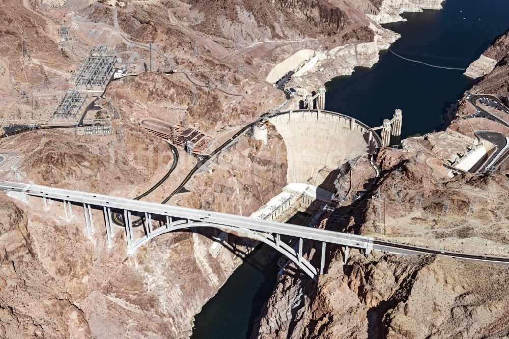 Luftbild Las Vegas - Hoover Dam Staudamm am Stausee Lake Mead in Boulder City in Nevada, USA
