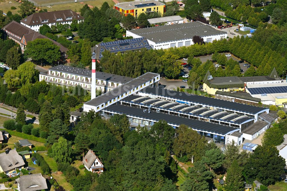Zingst von oben - Hotelanlage Hotel Vier Jahreszeiten Zingst in Zingst im Bundesland Mecklenburg-Vorpommern, Deutschland