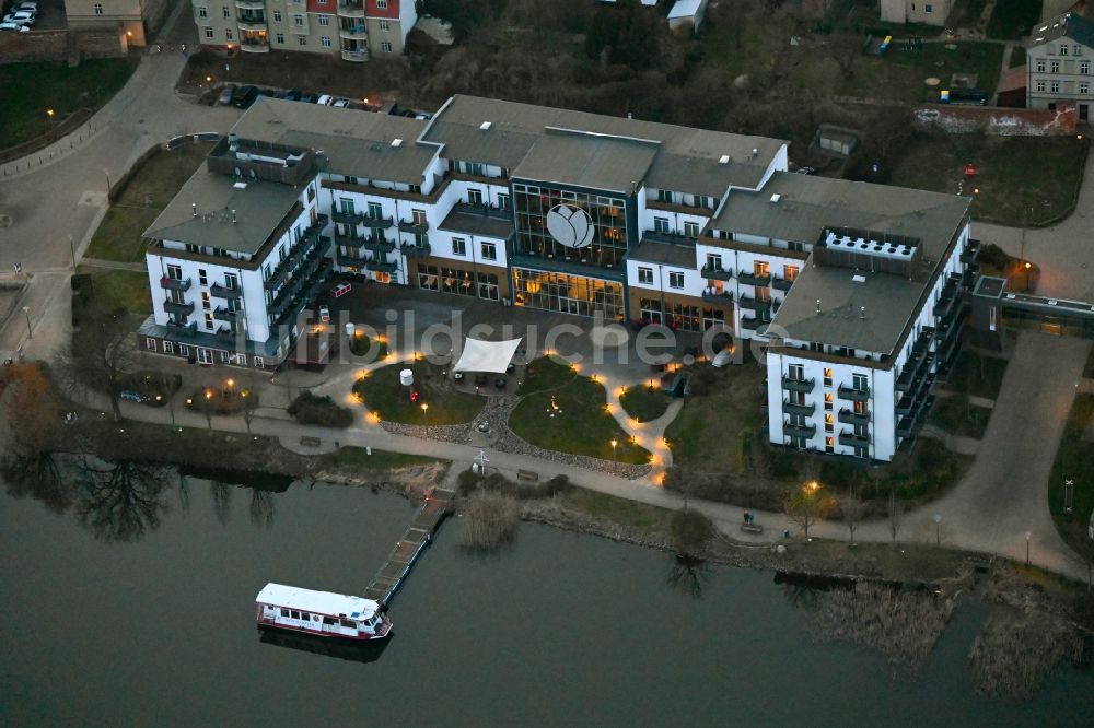 Neuruppin von oben - Hotelanlage Resort Mark Brandenburg in Neuruppin im Bundesland Brandenburg, Deutschland