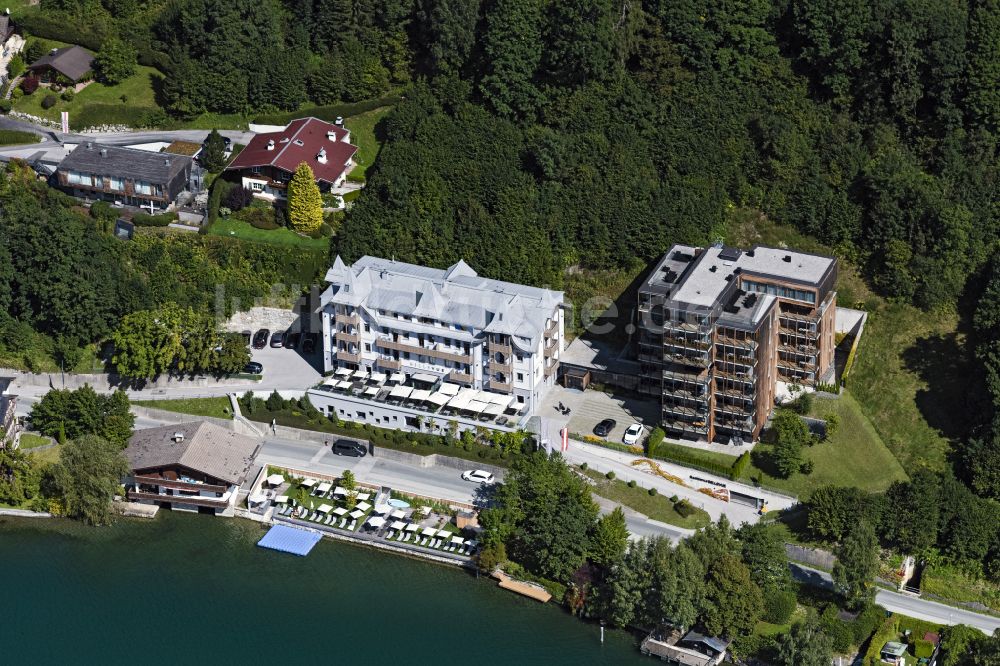 Zell am See aus der Vogelperspektive: Hotelanlage Seehotel Bellevue und Residence Bellevue in Zell am See in Salzburg, Österreich