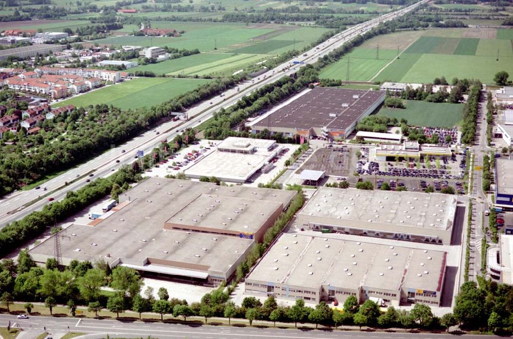 Luftaufnahme Eching bei München - IKEA - Einrichtungshaus und vermietete Grundstücke bei Eching im Gewerbegebiet Ost an der Autobahn A9.