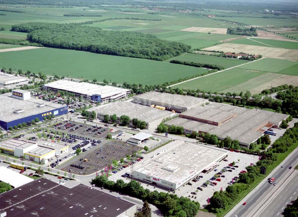 Luftbild Eching bei München - IKEA - Einrichtungshaus und vermietete Grundstücke bei Eching im Gewerbegebiet Ost an der Autobahn A9.