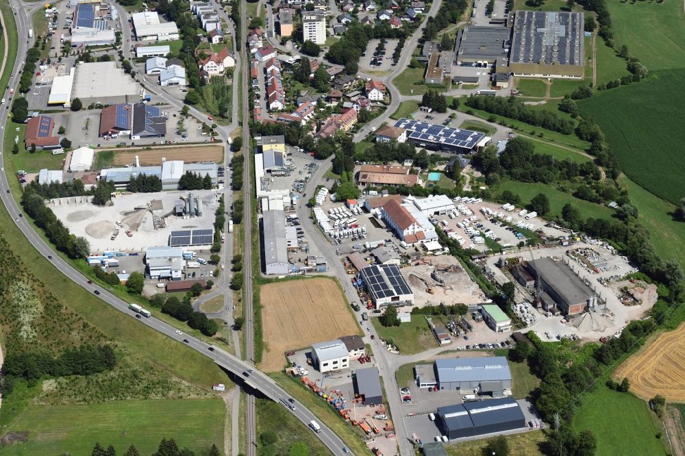 Maulburg von oben - Industrie- und Gewerbegebiet an der Alemannenstraße in Maulburg im Bundesland Baden-Württemberg, Deutschland