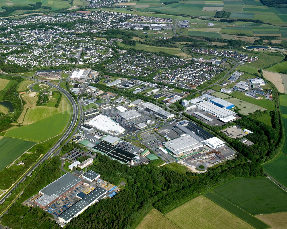 Luftbild Simmern (Hunsrück) - Industrie- und Gewerbegebiet an der BAB A50 in Simmern (Hunsrück) im Bundesland Rheinland-Pfalz, Deutschland