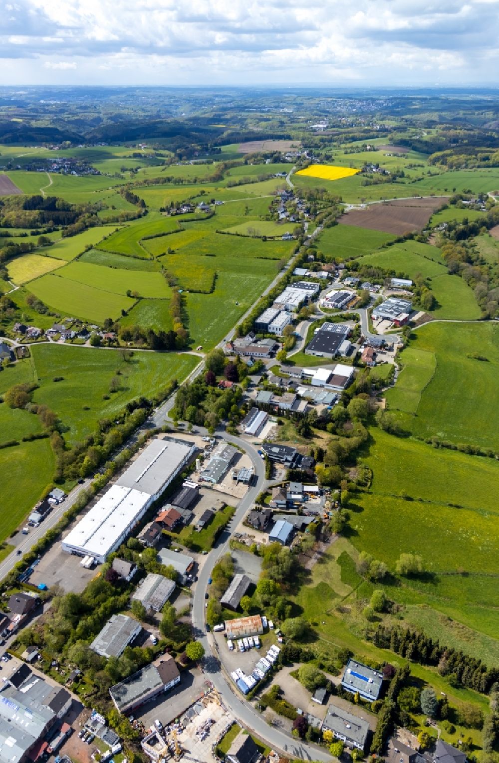 Breckerfeld von oben - Industrie- und Gewerbegebiet in Breckerfeld im Bundesland Nordrhein-Westfalen, Deutschland