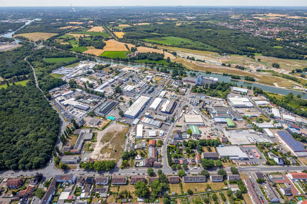Castrop-Rauxel von oben - Industrie- und Gewerbegebiet in Castrop-Rauxel im Bundesland Nordrhein-Westfalen, Deutschland