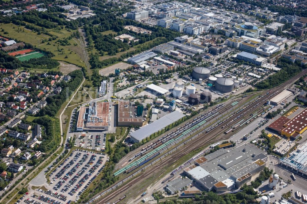 Luftaufnahme München - Industrie- und Gewerbegebiet an der Detmoldstraße in München im Bundesland Bayern, Deutschland