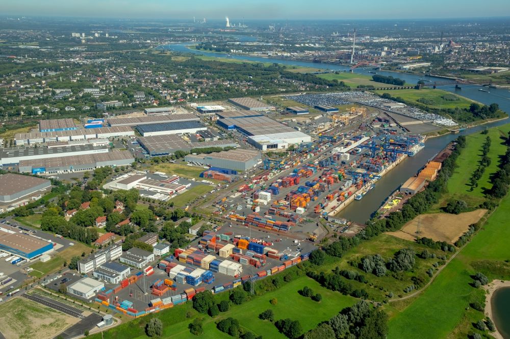 Duisburg von oben - Industrie- und Gewerbegebiet in Duisburg im Bundesland Nordrhein-Westfalen