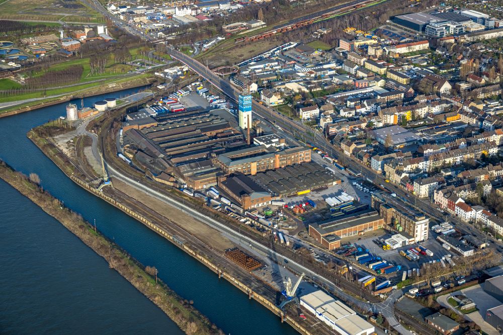 Duisburg von oben - Industrie- und Gewerbegebiet in Duisburg im Bundesland Nordrhein-Westfalen, Deutschland
