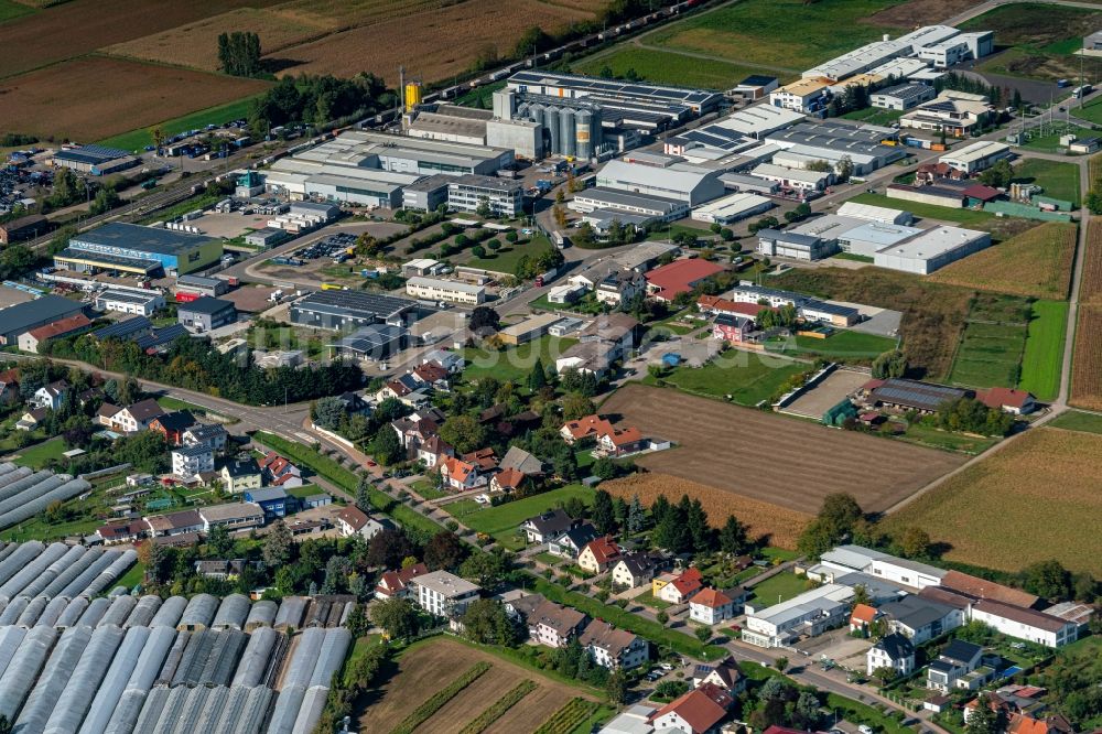 Friesenheim aus der Vogelperspektive: Industrie- und Gewerbegebiet in Friesenheim im Bundesland Baden-Württemberg, Deutschland