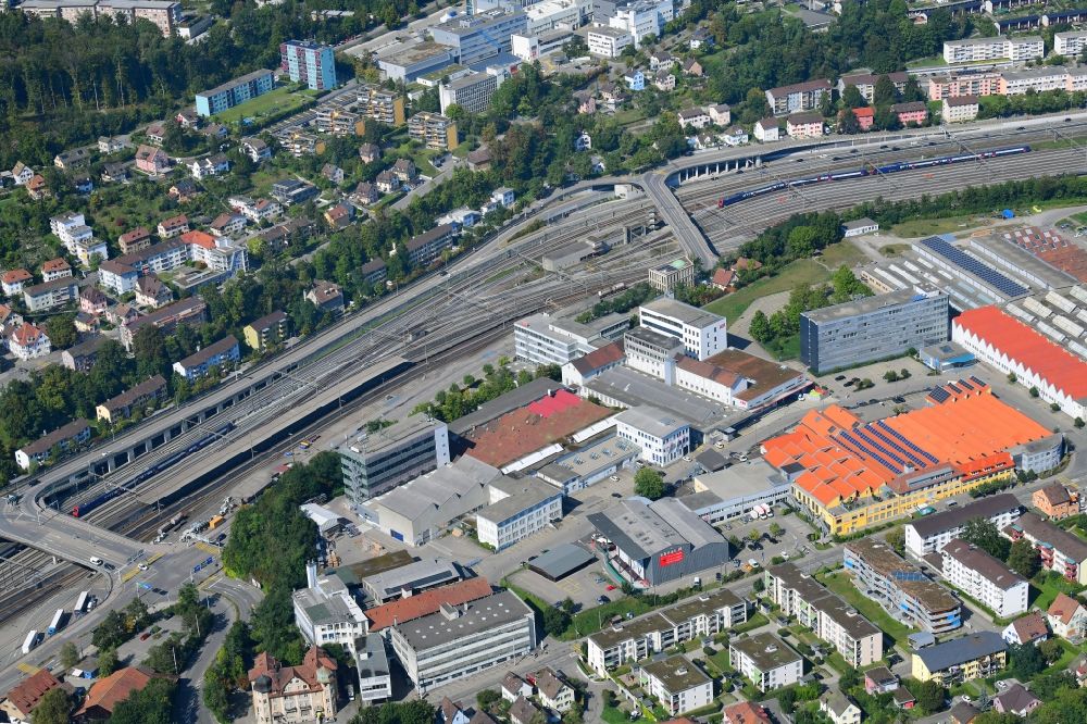 Schaffhausen aus der Vogelperspektive: Industrie- und Gewerbegebiet an der Fulachstrasse, Ebnatstrasse in Schaffhausen, Schweiz