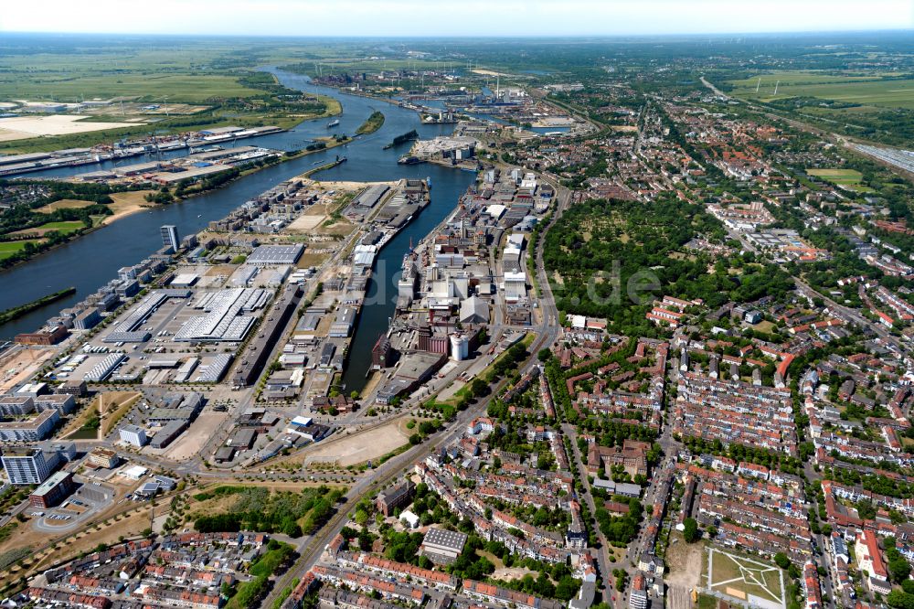 Luftaufnahme Bremen - Industrie- und Gewerbegebiet am Hafenbecken der Weser in Bremen, Deutschland