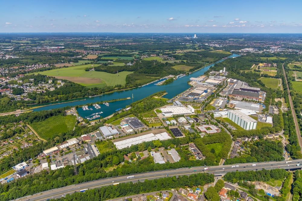 Herne von oben - Industrie- und Gewerbegebiet in Herne im Bundesland Nordrhein-Westfalen, Deutschland
