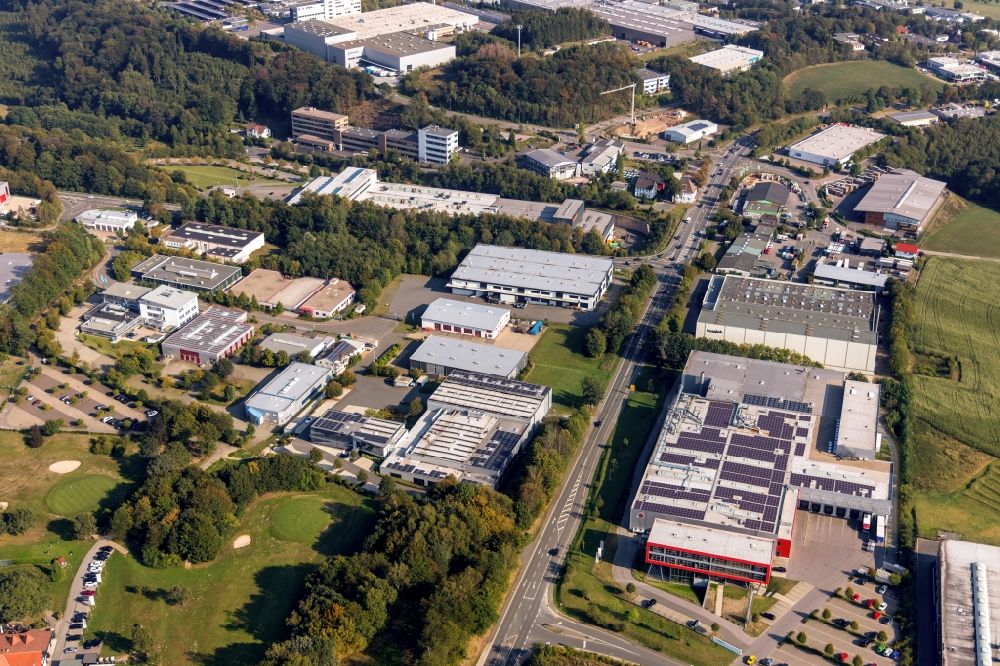 Lüdenscheid von oben - Industrie- und Gewerbegebiet in Lüdenscheid im Bundesland Nordrhein-Westfalen, Deutschland