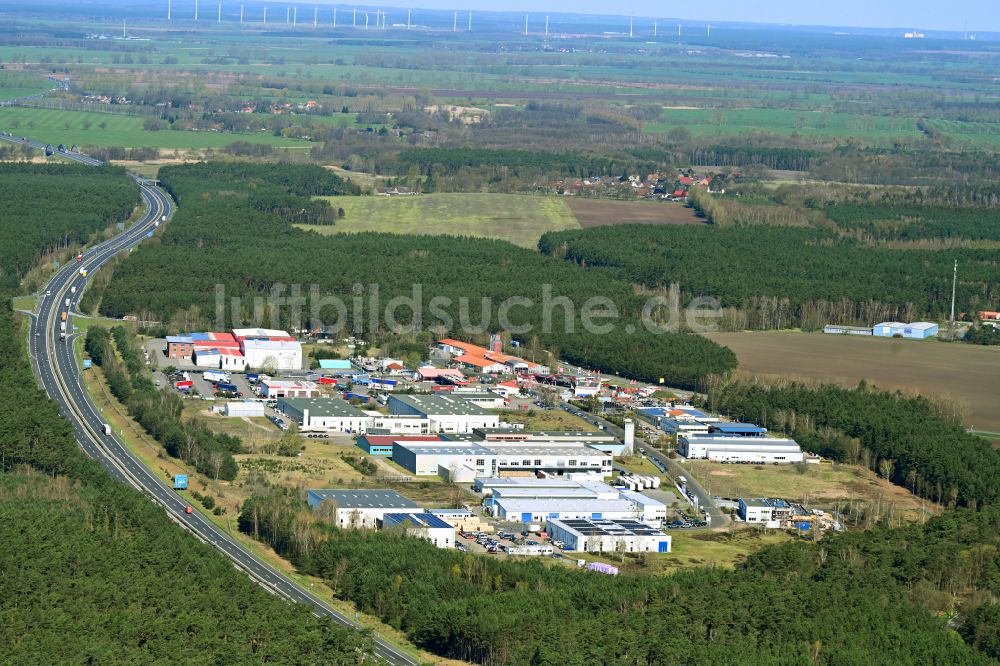Neustadt-Glewe von oben - Industrie- und Gewerbegebiet in Neustadt-Glewe im Bundesland Mecklenburg-Vorpommern, Deutschland