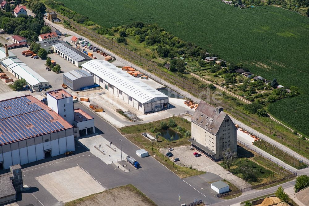 Luftaufnahme Niemegk - Industrie- und Gewerbegebiet in Niemegk im Bundesland Brandenburg, Deutschland