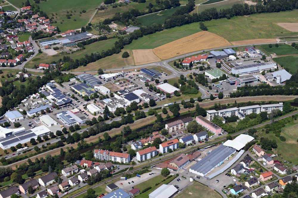 Luftaufnahme Lörrach - Industrie- und Gewerbegebiet im Ortsteil Hauingen in Lörrach im Bundesland Baden-Württemberg, Deutschland
