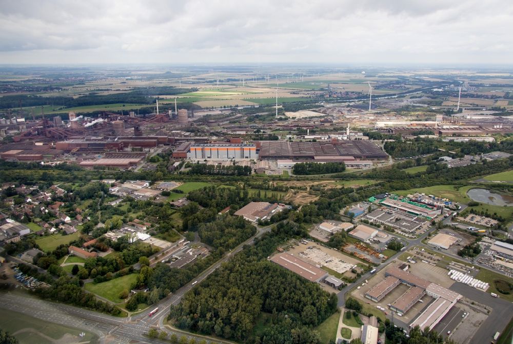 Luftaufnahme Salzgitter - Industrie- und Gewerbegebiet im Ortsteil Watenstedt in Salzgitter im Bundesland Niedersachsen, Deutschland