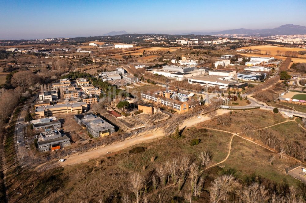 Luftaufnahme Cerdanyola del Valles - Industrie- und Gewerbegebiet Parc Tecnològic del Vallès in Cerdanyola del Valles in Catalunya - Katalonien, Spanien