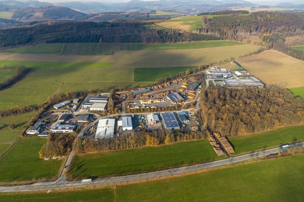 Bremke von oben - Industrie- und Gewerbegebiet mit Sägewerk am Stakelbrauk in Bremke im Bundesland Nordrhein-Westfalen, Deutschland