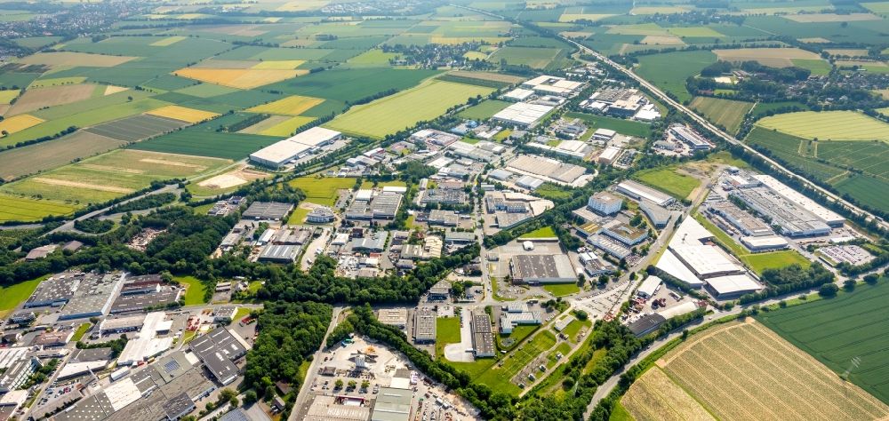 Luftaufnahme Soest - Industrie- und Gewerbegebiet in Soest im Bundesland Nordrhein-Westfalen, Deutschland