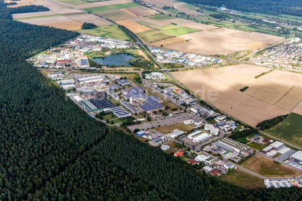 Stutensee von oben - Industrie- und Gewerbegebiet in Stutensee im Bundesland Baden-Württemberg, Deutschland