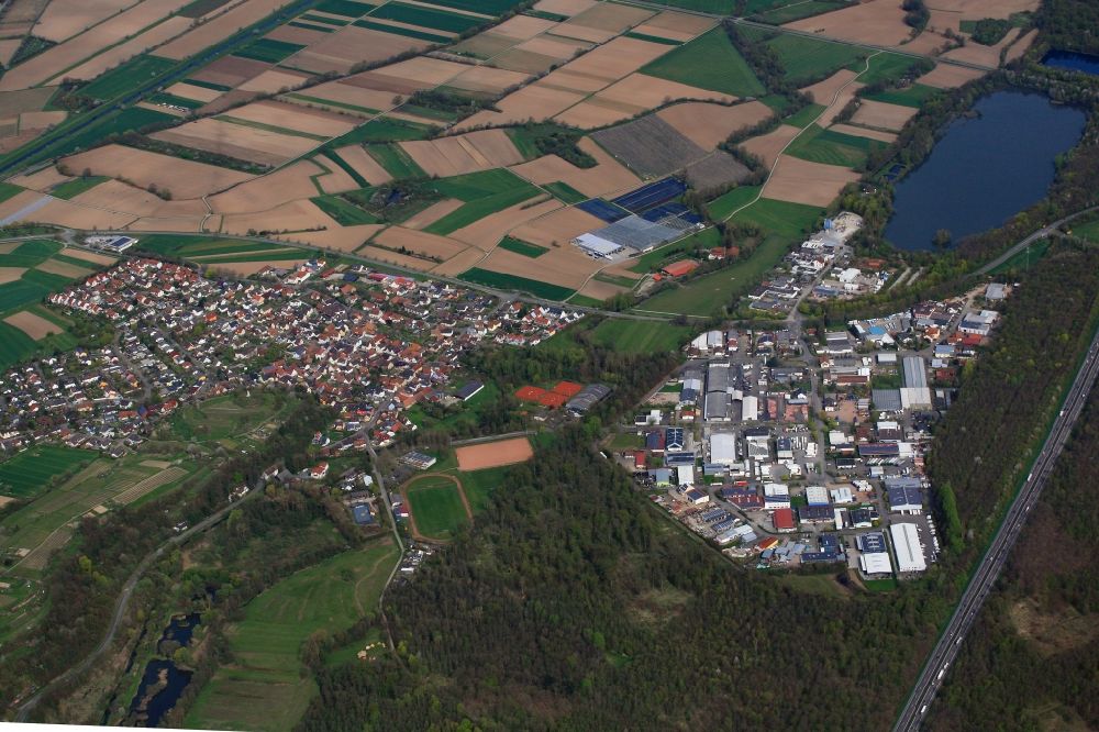 Luftbild Teningen - Industrie- und Gewerbegebiet im Teninger Ortsteil Nimburg mit Badesee im Bundesland Baden-Württemberg, Deutschland
