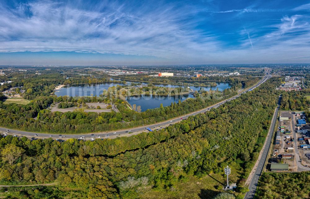 Luftbild Köln - Industrie- und Gewerbegebiet am Verlauf der Autobahn BAB A1 in Köln im Bundesland Nordrhein-Westfalen, Deutschland