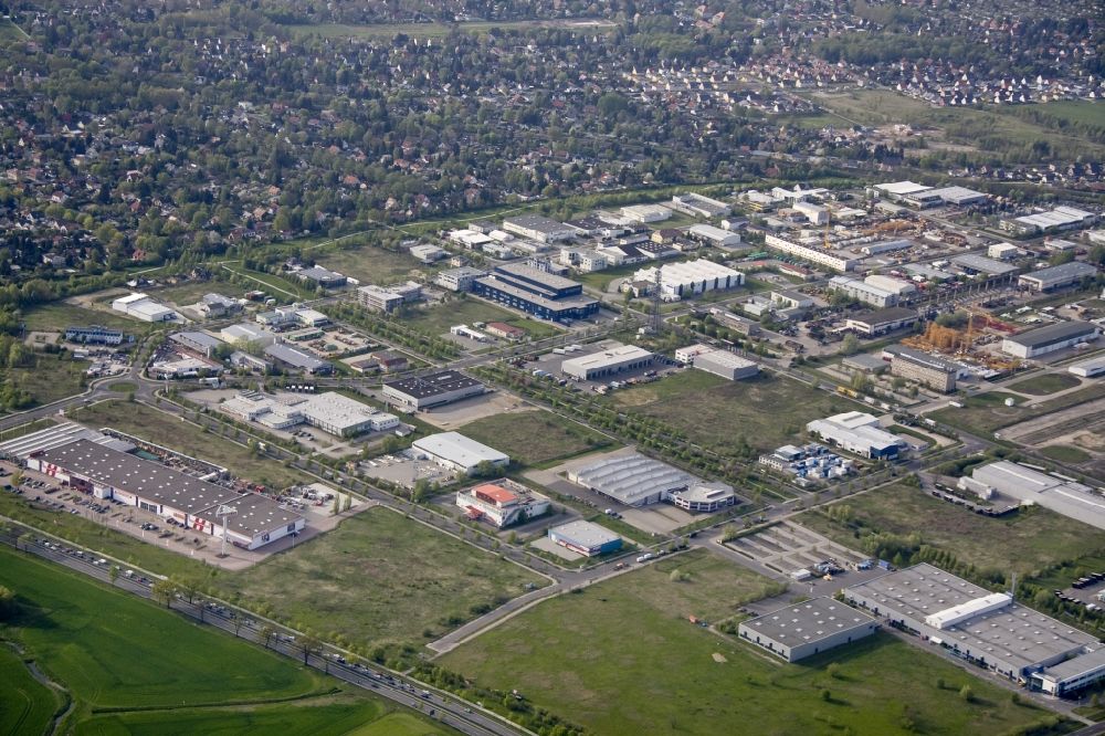 Luftaufnahme Dahlwitz Hoppegarten - Industrie- und Gewerbepark Dahlwitz-Hoppegarten im Bundesland Brandenburg