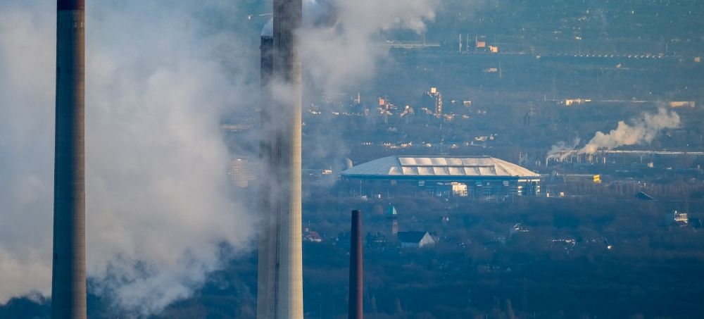 Luftaufnahme Gelsenkirchen - Industrie- Schornsteine im Ortsteil Erle in Gelsenkirchen im Bundesland Nordrhein-Westfalen, Deutschland