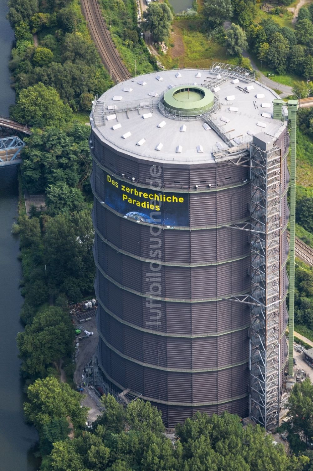 Luftaufnahme Oberhausen - Industriedenkmal Gasometer Oberhausen in Oberhausen im Bundesland Nordrhein-Westfalen