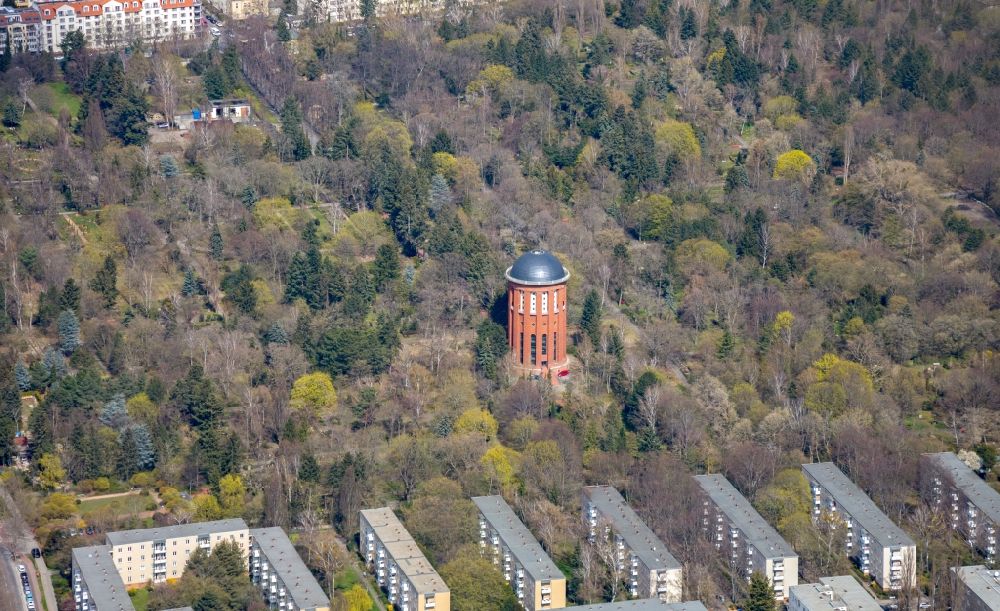 Berlin von oben - Industriedenkmal Wasserturm in Berlin, Deutschland