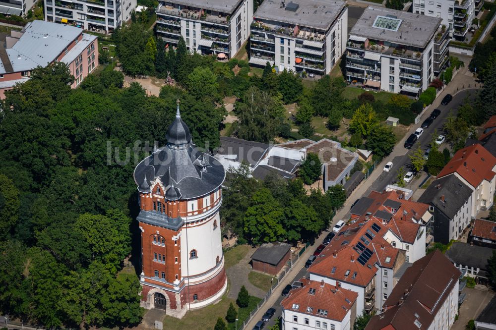 Braunschweig aus der Vogelperspektive: Industriedenkmal Wasserturm BS|ENERGY in Braunschweig im Bundesland Niedersachsen, Deutschland