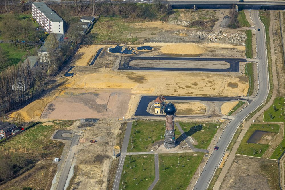 Duisburg von oben - Industriedenkmal Wasserturm in Duisburg im Bundesland Nordrhein-Westfalen, Deutschland