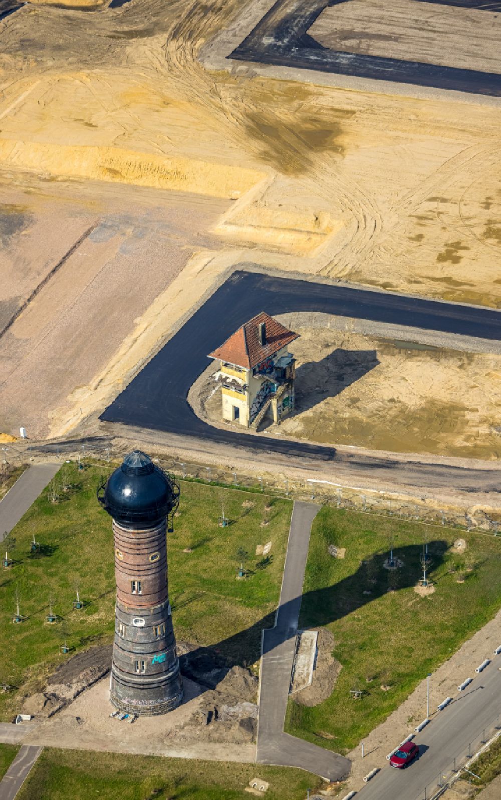 Duisburg aus der Vogelperspektive: Industriedenkmal Wasserturm in Duisburg im Bundesland Nordrhein-Westfalen, Deutschland